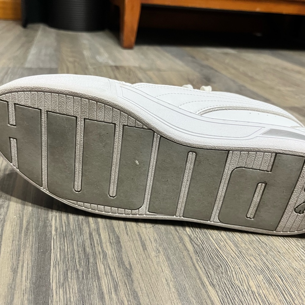 Puma Size 9.5 sneakers